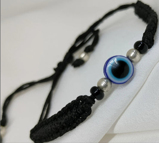 Unisex Pure Silver Evil Eye Thread Bracelet