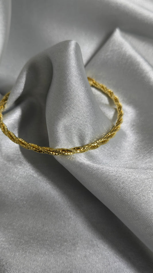 Gold Finish twisted bangles style Bracelet