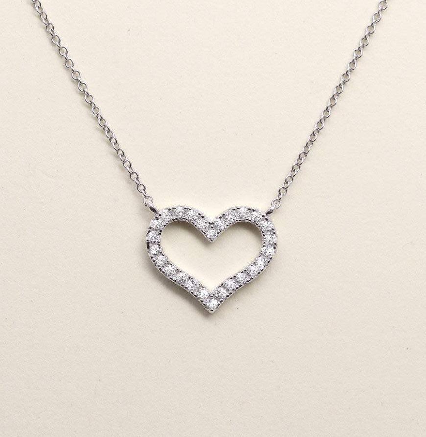 Heart Shape Frame Pendant Necklace for Women