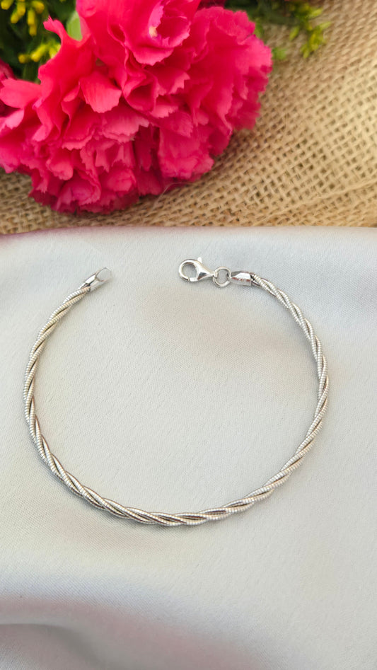 Single tone twisted bangles style Bracelet